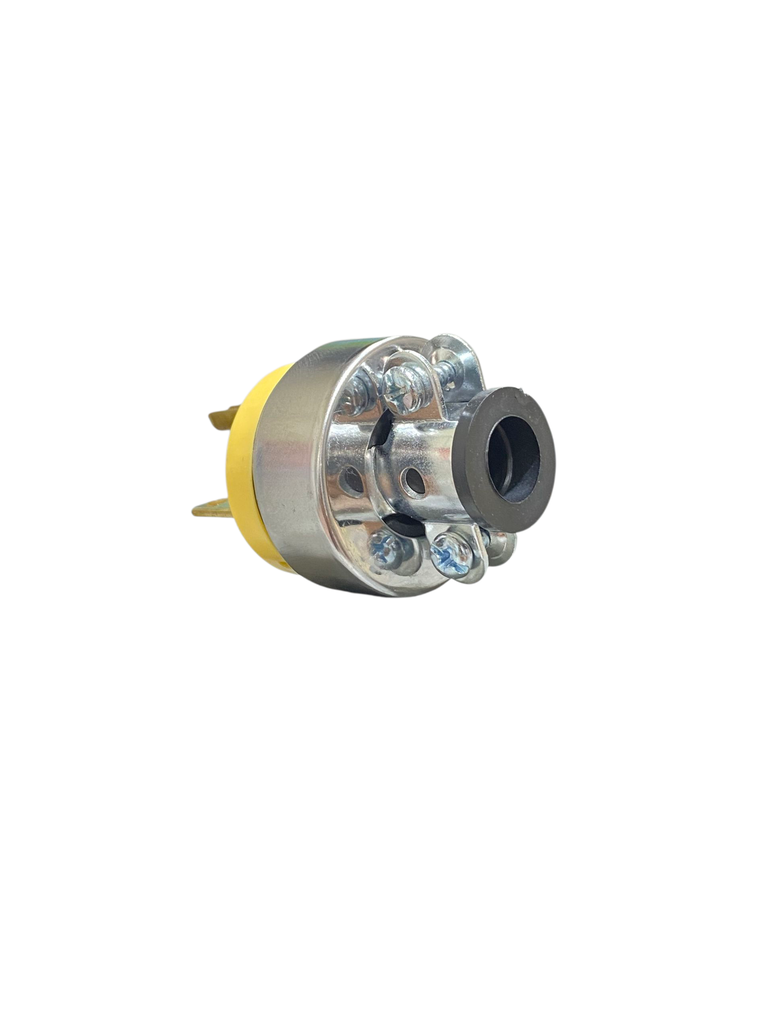 ENCHUFE MACHO METALICO 2P+T 220V 15A TIPO CHINO LUMINART