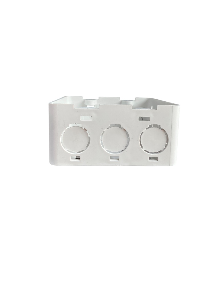 CAJETIN PLASTICO CUADRADO 4X4" PVC SALIDA COMBINADA 1/2"- 3/4"