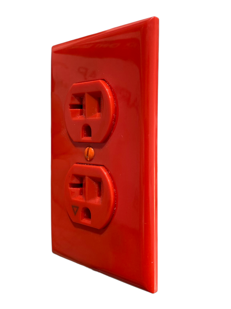 TOMACORRIENTE DOBLE POLARIZADA ROJO 20A CON TAPA 20AMP,125V NEMA 5-20R HOSPITALARIO CLASSIC LUX