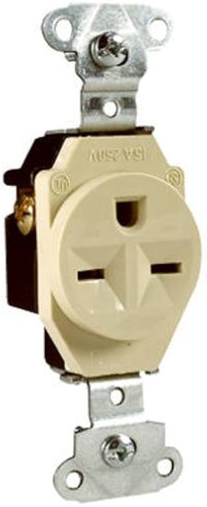 TOMACORRIENTE SENCILLO 250V 15A 2P+T TIPO CHINO  EMPOTRABLE MARFIL